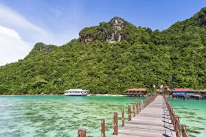 Images Dated 27th March 2020: Bodgaya Island, Tun Sakaran Marine Park, Semporna, Sabah, Borneo, Malaysia