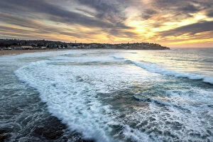 Images Dated 30th August 2023: Bondi Beach at sunrise, New South Wales, Australia