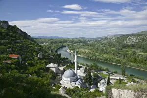 Images Dated 4th February 2008: Bosnia and Herzegovina, Pocitelj, Town View and Dadzi-Alija mosque