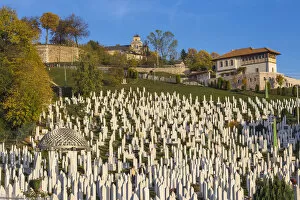 Bosnia Collection: Bosnia and Herzegovina, Sarajevo, Kovaci War Memorial and Cemetery, where Bosnian