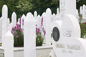 Images Dated 4th February 2008: Bosnia and Herzegovina, Sarajevo, Muslim War Cemetery