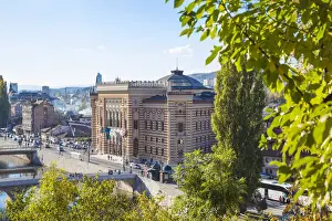 Bosnia and Herzegovina, Sarajevo, view of The Town Hall (Vijecnica) in Bascarsija