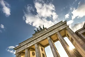 Images Dated 29th April 2016: Brandenburg Gate, Berlin, Germany