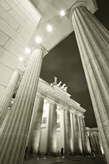 Images Dated 18th July 2011: Brandenburg Gate, Berlin, Germany