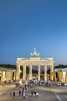 Images Dated 29th April 2016: Brandenburg Gate, Pariser Platz, Berlin, Germany