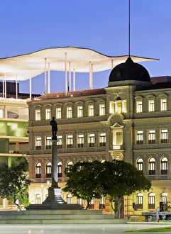 Brazil, City of Rio de Janeiro, Praca Maua, Twilight view of the Museu de Arte do Rio