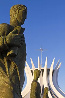 Brazil, Distrito Federal-Brasilia, Brasilia, Bronze sculptures representing