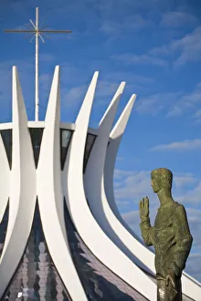 Brazil, Distrito Federal-Brasilia, Brasilia, Bronze sculptures representing