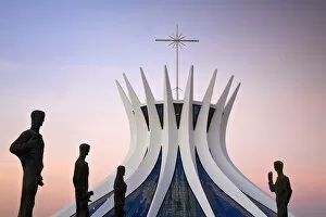 Images Dated 29th July 2010: Brazil, Distrito Federal-Brasilia, Brasilia, Bronze sculptures representing the