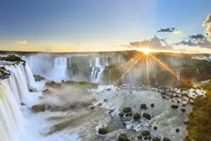 Images Dated 18th February 2014: Brazil, Parana, Iguassu Falls National Park (Cataratas do Iguacu) (UNESCO Site), Devils Throat