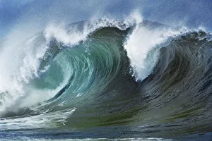 Breaking wave - USA, Hawaii, Oahu, Waialua, North Shore, Sunset Beach, Ke Iki Beach