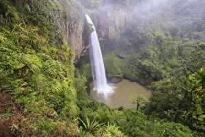 Waikato Prints: Bridal Veil Falls, Waikato, New Zealand