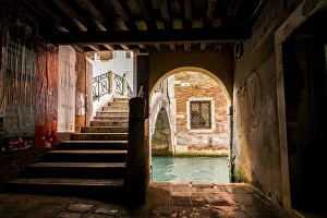 Images Dated 9th January 2019: Bridge with canal, Venice, Veneto, Italy