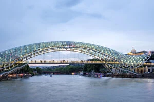 Western Asia Gallery: Bridge of Peace over the Kura (Mtkvari) River, Tbilisi (Tiflis), Georgia