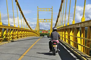 Images Dated 29th June 2012: Bridge over the Rio Cauca, Santa Fe de Antioquia, Colombia, South America