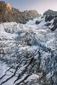 Images Dated 21st October 2020: Brouillard Glacier, Courmayeur, Italy