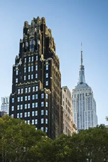 Images Dated 14th April 2016: Bryant Park & Empire State Building, Manhattan, New York City, USA