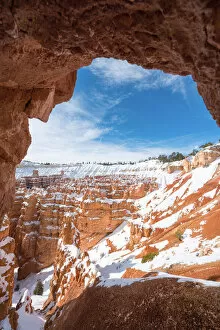 Frame Gallery: Bryce Canyon National Park framed in a rock window, Tropic, Utah, USA
