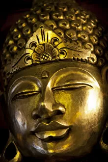 Images Dated 31st January 2012: Buddha mask, Central Market, China Town, Kuala Lumpur, Malaysia