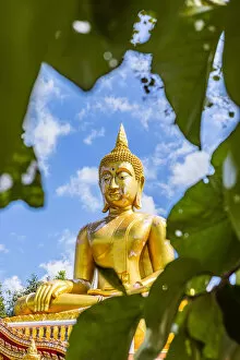 Images Dated 5th August 2020: A buddhist temple high in the mountains in Pai, Mae Hong Son province, Northern Thailand