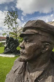 Images Dated 19th February 2015: Bulgaria, Sofia, Sculpture Park of Socialist art, bust of Lenin, Lev Kerbel, 1963