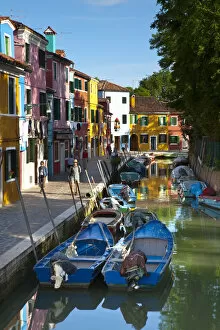 Images Dated 7th December 2009: Burano, Italy