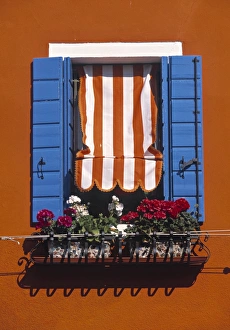 <b class=qtipBold><figcaption>Burano, Venice</figcaption></b><br>Burano, Venice, Veneto, Italy<br><em>© Doug Pearson</em> Burano, Venice