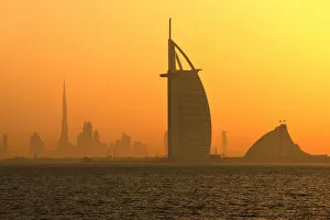 Images Dated 13th January 2015: Burj al Arab Hotel, Dubai, United Arab Emirates, Asia