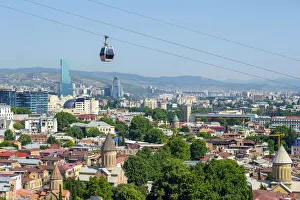 Aerial Tramway Gallery: Cable car between Rike Park and the Narikala fortress passes above buildings in central