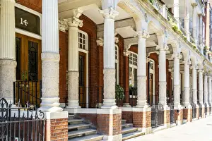 Knightsbridge Prints: Cadogan Square, Knightsbridge, London, England, UK