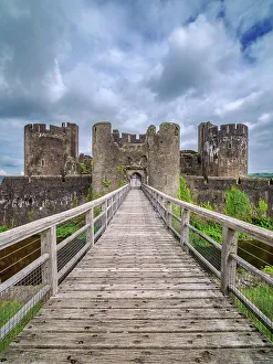 Rhymney Valley Prints: Caerphilly Castle, Caerphilly, Wales, United Kingdom