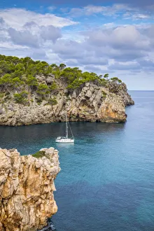 Images Dated 6th October 2017: Cala De Deia, Serra de Tramuntana, Mallorca (Majorca), Balearic Islands, Spain
