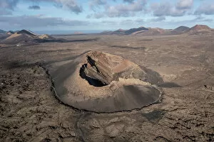 Volcano Gallery: Caldera de Los Cuervos, National Park of Tymanfaya, Lanzarote, Canary Island, Spain