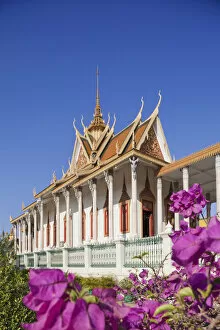 Images Dated 18th February 2011: Cambodia, Phnom Penh, The Royal Palace, Temple of the Emerald Buddha akaThe Silver Pagoda