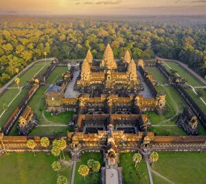 Earth from Above Gallery: Cambodia, Siem Reap, aerial view of Angkor Wat Complex (Unesco Site)
