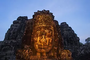 Buddha Gallery: Cambodia, Siem Reap, Angkor Wat, Bayon Temple, Buddha Head