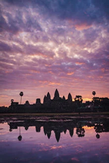 Images Dated 10th August 2015: Cambodia, Temples of Angkor (UNESCO site), Angkor Wat