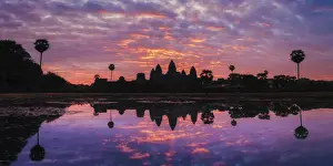 Cambodia, Temples of Angkor (UNESCO site), Angkor Wat