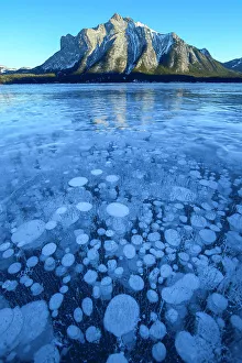 Images Dated 8th February 2023: Canada, Alberta, Kootenay Plains, Rocky Mountains, Abraham lake
