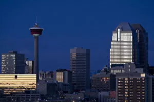 Images Dated 16th February 2010: Canada. Calgary skyline at sunrise
