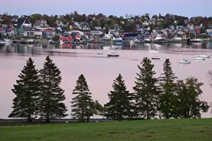 Maritimes Prints: Canada, Maritimes, Nova Scotia, Lunenburg County, Lunenburg (dm)