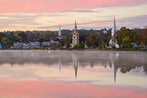 Images Dated 11th January 2022: Canada, Nova Scotia, Lunenburg County, Mahone Bay