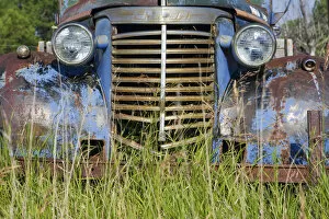 Images Dated 16th February 2010: Canada. An old car in a farmers field on the Canadian Prairie