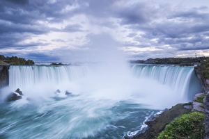 Canada, Ontario, Niagara Falls, Horseshoe Falls, dusk