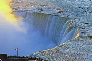 Images Dated 31st May 2012: Canada, Ontario, Niagara Falls, Horseshoe Falls