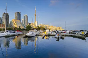 Images Dated 6th January 2012: Canada, Ontario, Toronto, Marina Quay West, Skyline with CN Tower