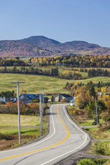 Images Dated 13th October 2017: Canada, Quebec, Capitale-Nationale Region, Charlevoix, Sainte Irenee, Rt 362, autumn