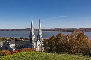 Canada, Quebec, Capitale-Nationale Region, Beaupre Coast, Ste-Anne de Beaupre, Basilica