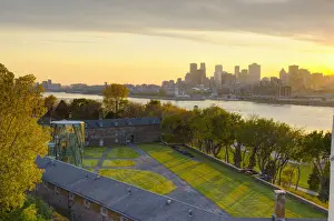 Canada, Quebec, Montreal, Downtown across Saint Lawrence River or Fleuve Saint-Laurent