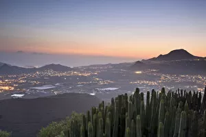 Images Dated 10th August 2010: Canary Islands, Tenerife, Arona, View of East Tenerife Coast at sunset